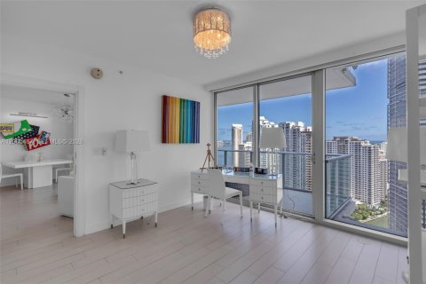 Condo in Miami, Florida, 2 bedrooms  № 2248100 - photo 15