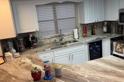 House in Holiday, Florida 3 bedrooms, 129.41 sq.m. № 1879741 - photo 5