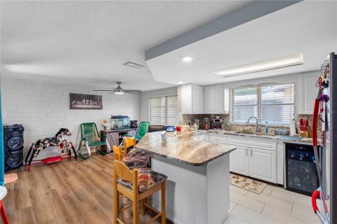 House in Holiday, Florida 3 bedrooms, 129.41 sq.m. № 1879741 - photo 19