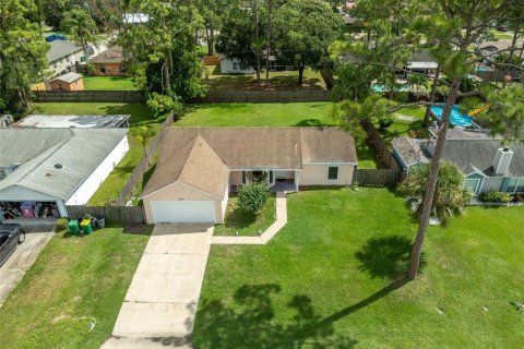Villa ou maison à vendre à Cocoa, Floride: 3 chambres, 139.35 m2 № 2156124 - photo 2
