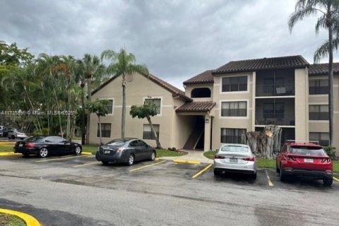 Condo in Pompano Beach, Florida, 2 bedrooms  № 1811713 - photo 25