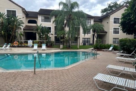 Condo in Pompano Beach, Florida, 2 bedrooms  № 1811713 - photo 30