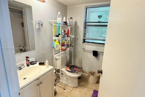 Condo in Pompano Beach, Florida, 2 bedrooms  № 1811713 - photo 5