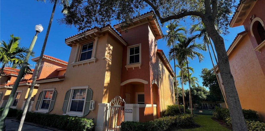 Condo in Dania Beach, Florida, 3 bedrooms  № 1971560