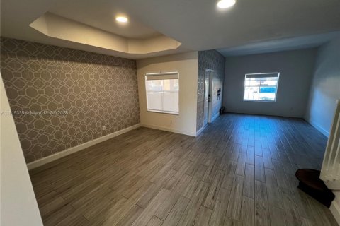 Condo in Dania Beach, Florida, 3 bedrooms  № 1971560 - photo 2