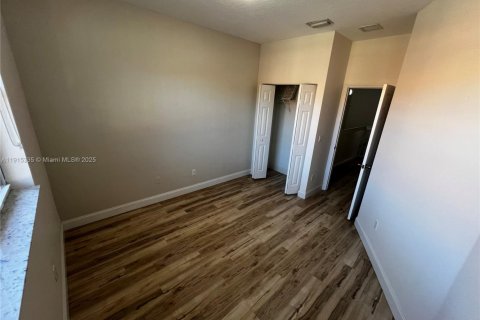 Condo in Dania Beach, Florida, 3 bedrooms  № 1971560 - photo 12