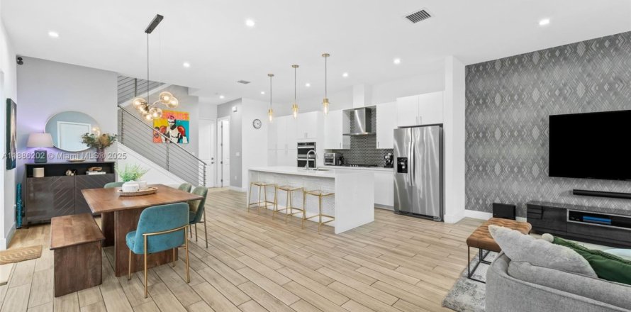Casa en Doral, Florida 4 dormitorios, 200.48 m2 № 1937320