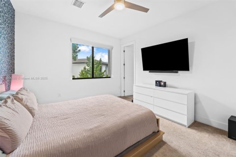 Casa en alquiler en Doral, Florida, 4 dormitorios, 200.48 m2 № 1937320 - foto 9