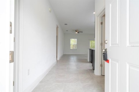 House in Citrus Springs, Florida 4 bedrooms, 157.56 sq.m. № 1716741 - photo 3