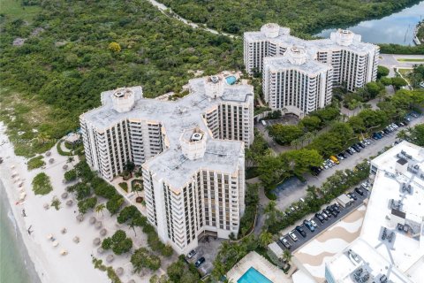 Condominio en alquiler en Key Biscayne, Florida, 2 dormitorios, 130.9 m2 № 1960508 - foto 29