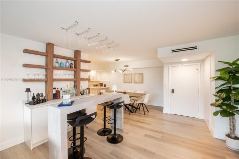 Condominio en alquiler en Key Biscayne, Florida, 2 dormitorios, 130.9 m2 № 1960508 - foto 7