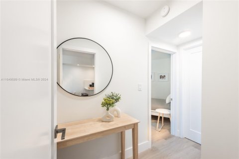 Condominio en alquiler en Key Biscayne, Florida, 2 dormitorios, 130.9 m2 № 1960508 - foto 18