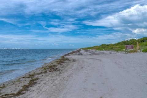 Condominio en alquiler en Key Biscayne, Florida, 2 dormitorios, 130.9 m2 № 1960508 - foto 28