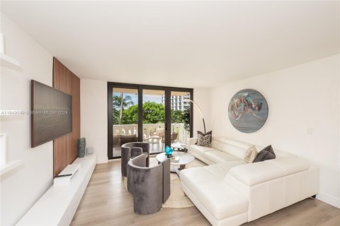 Condominio en alquiler en Key Biscayne, Florida, 2 dormitorios, 130.9 m2 № 1960508 - foto 2
