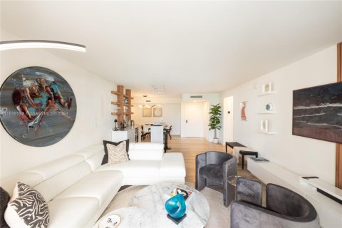 Condominio en alquiler en Key Biscayne, Florida, 2 dormitorios, 130.9 m2 № 1960508 - foto 5