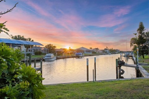 Villa ou maison à vendre à Port Charlotte, Floride: 5 chambres, 342.07 m2 № 1635180 - photo 3