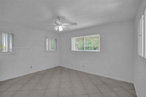 Casa en alquiler en Surfside, Florida, 3 dormitorios, 157.28 m2 № 2054663 - foto 29
