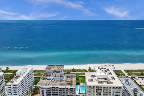 Casa en alquiler en Surfside, Florida, 3 dormitorios, 157.28 m2 № 2054663 - foto 2