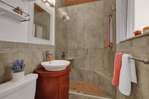 Casa en alquiler en Surfside, Florida, 3 dormitorios, 157.28 m2 № 2054663 - foto 22