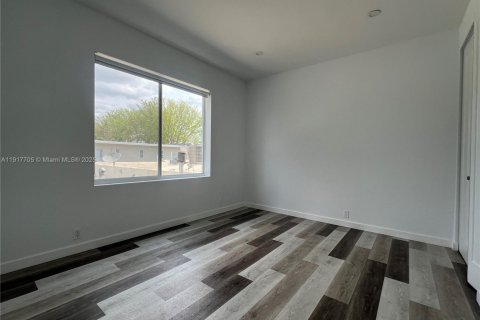 Apartamento en alquiler en Miami, Florida, 1 dormitorio, 60.39 m2 № 1972327 - foto 7