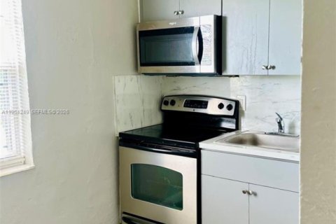 Apartamento en Miami, Florida 1 dormitorio № 2008983