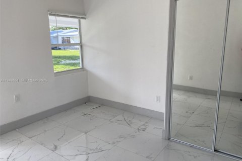 Снять в аренду квартиру в Холливуд, Флорида 175.49м2, № 2004993 - фото 10