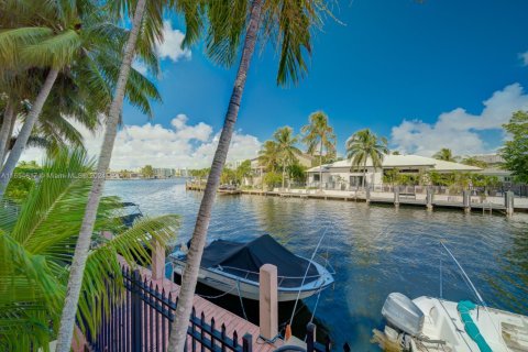 Condo in North Miami Beach, Florida, 1 bedroom  № 1980567 - photo 22