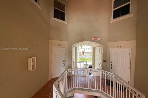 Copropriété à vendre à Miami, Floride: 3 chambres, 126.72 m2 № 1968951 - photo 1