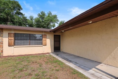 Casa en venta en Zephyrhills, Florida, 3 dormitorios, 124.86 m2 № 1681704 - foto 2
