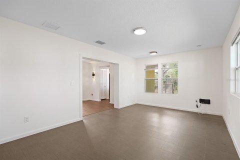 Casa en venta en Zephyrhills, Florida, 3 dormitorios, 124.86 m2 № 1681704 - foto 13