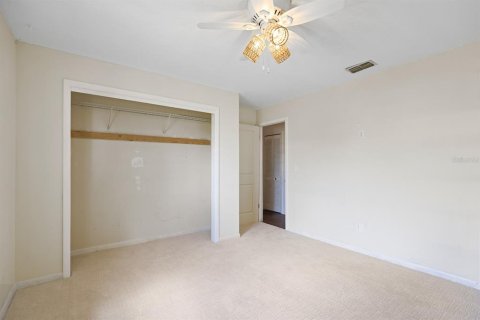 Casa en venta en Zephyrhills, Florida, 3 dormitorios, 124.86 m2 № 1681704 - foto 17