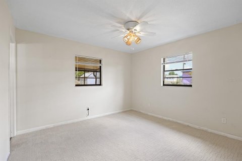 Casa en venta en Zephyrhills, Florida, 3 dormitorios, 124.86 m2 № 1681704 - foto 16