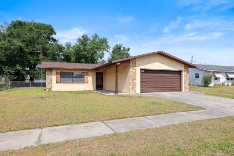 Casa en venta en Zephyrhills, Florida, 3 dormitorios, 124.86 m2 № 1681704 - foto 1