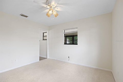 Casa en venta en Zephyrhills, Florida, 3 dormitorios, 124.86 m2 № 1681704 - foto 18