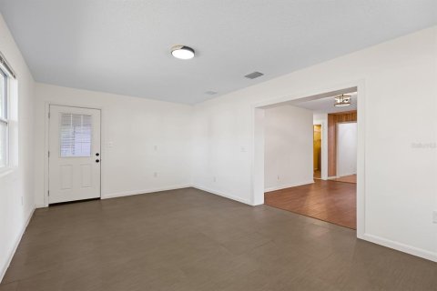 Casa en venta en Zephyrhills, Florida, 3 dormitorios, 124.86 m2 № 1681704 - foto 12
