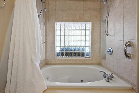 Casa en venta en Lady Lake, Florida, 3 dormitorios, 267.56 m2 № 1775390 - foto 29