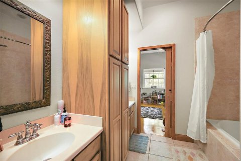 Casa en venta en Lady Lake, Florida, 3 dormitorios, 267.56 m2 № 1775390 - foto 23