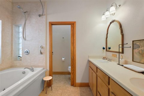 Casa en venta en Lady Lake, Florida, 3 dormitorios, 267.56 m2 № 1775390 - foto 27