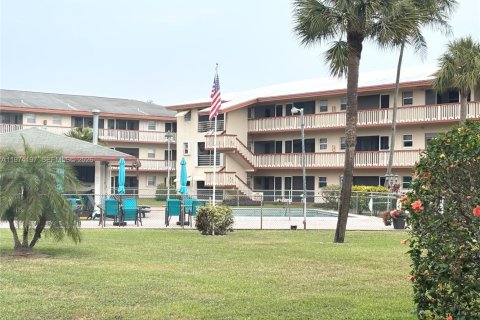 Кондоминиум с 1 спальней в Холливуд, Флорида № 2042927