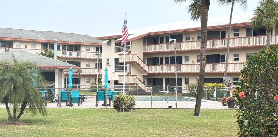 Кондоминиум с 1 спальней в Холливуд, Флорида № 2042927