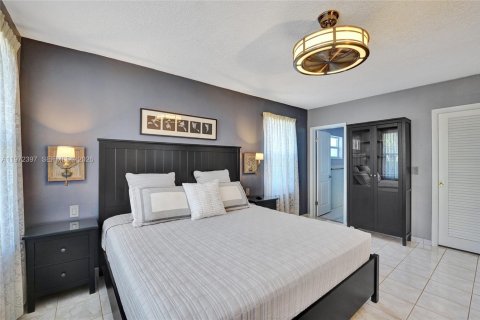 Condominio en venta en Hallandale Beach, Florida, 2 dormitorios, 120.77 m2 № 2033546 - foto 30