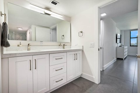 Condo in Riviera Beach, Florida, 2 bedrooms  № 2429703 - photo 26