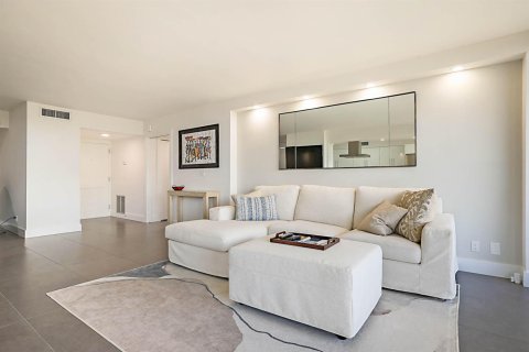 Condo in Riviera Beach, Florida, 2 bedrooms  № 2429703 - photo 4