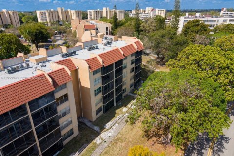 Снять в аренду кондоминиум в Лодерхилл, Флорида 2 спальни, 102.19м2, № 2008216 - фото 26