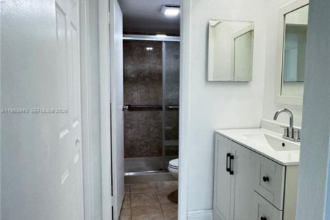 Снять в аренду кондоминиум в Лодерхилл, Флорида 2 спальни, 102.19м2, № 2008216 - фото 16