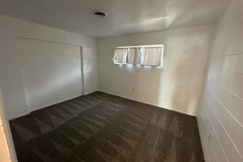 Immobilier commercial à vendre à Punta Gorda, Floride: 4 chambres, 194.72 m2 № 2094498 - photo 12