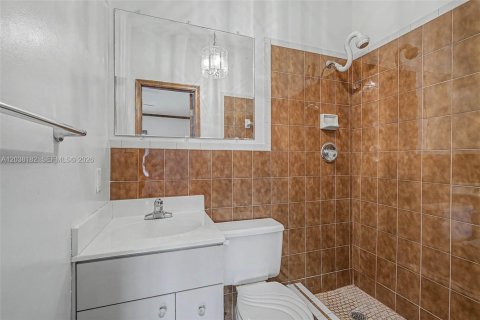 House in Palmetto Bay, Florida 4 bedrooms, 261.8 sq.m. № 2244027 - photo 10