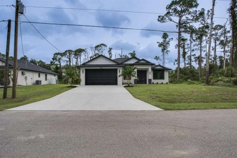 Villa ou maison à vendre à North Port, Floride: 3 chambres, 174.19 m2 № 2406634 - photo 4