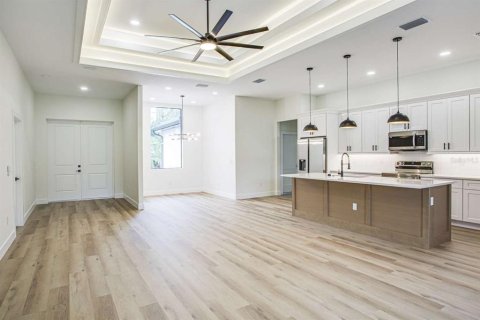 Villa ou maison à vendre à North Port, Floride: 3 chambres, 174.19 m2 № 2406634 - photo 6