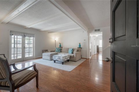 Copropriété à louer à Tampa, Floride: 2 chambres, 92.9 m2 № 1876910 - photo 2